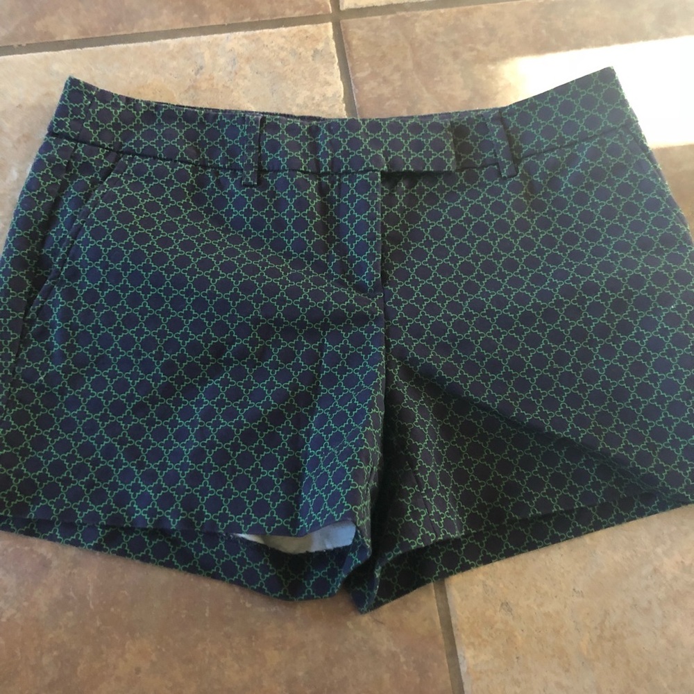 PATTERNED FORMAL SHORTS